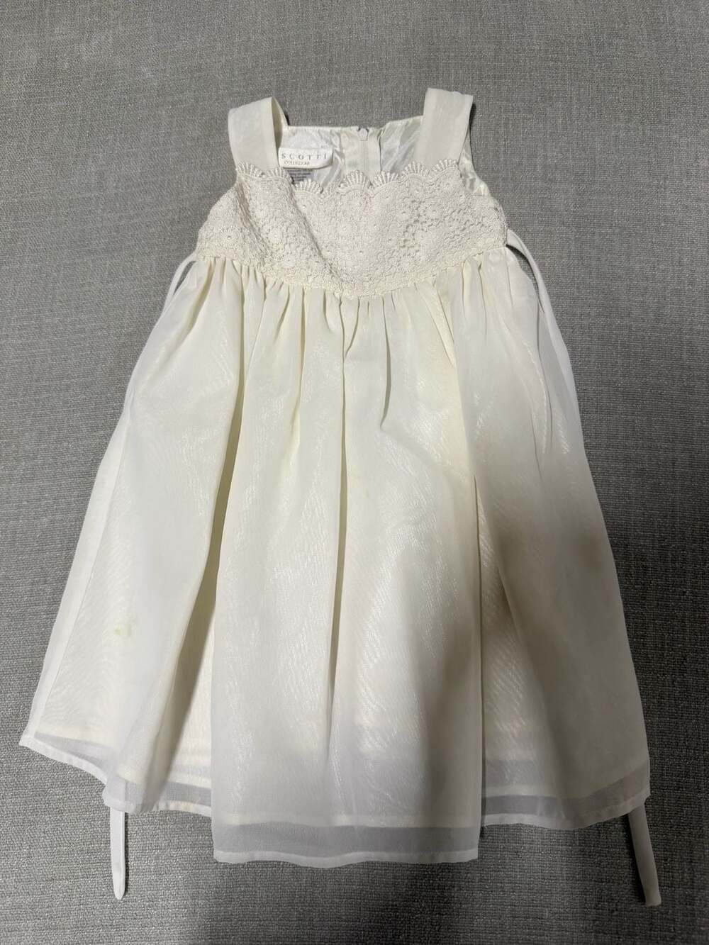 Biscotti Collezioni Girls Ivory Sleeveless Dress with Lace Bodice, Size 2T